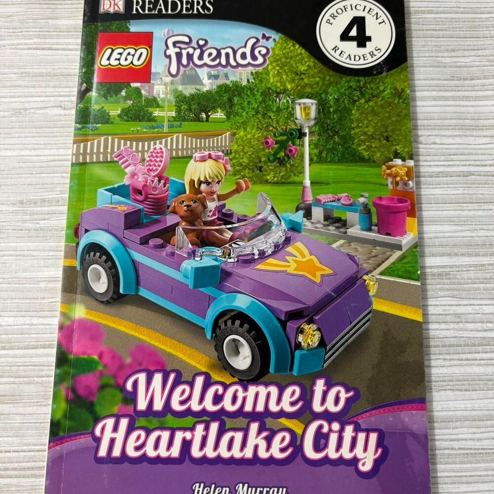 LEGO Friends: Welcome to Heartlake City book